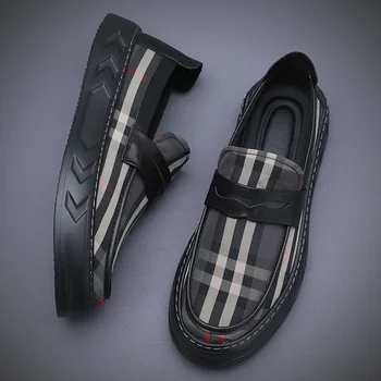 Мужская повседневная обувь в полоску и клетку, Модные удобные лоферы без застежки, черные, 2023, британские мужские туфли-бобы 2023, Большой размер 46